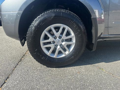 Used 2019 Nissan Frontier SV w/ Value Truck Package AWD/4WD image 15