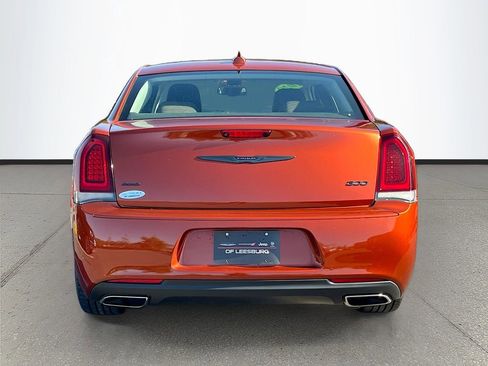 Used 2020 Chrysler 300 Touring w/ Sport Appearance Package image 6