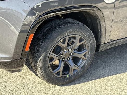 New 2026 Jeep Grand Wagoneer Limited w/ Premium Group II image 7