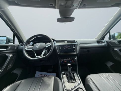 Used 2023 Volkswagen Tiguan SE FWD image 10