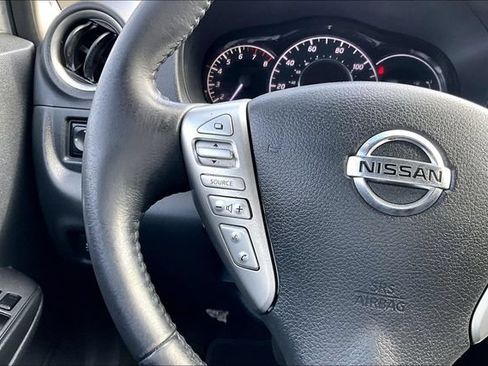 Used 2019 Nissan Versa Note SV FWD image 11
