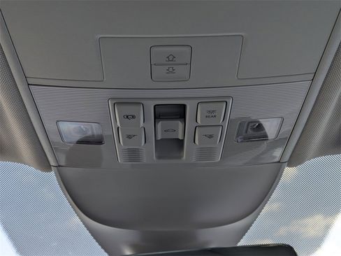 New 2026 Volkswagen Taos SEL image 24