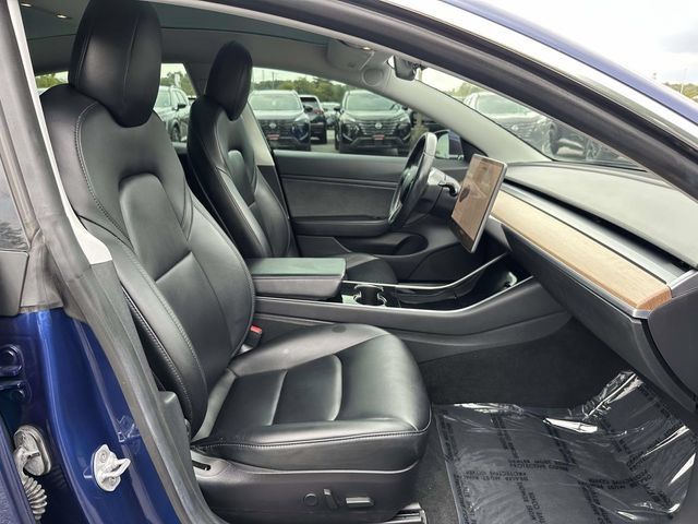Used 2019 Tesla Model 3 Standard Range Plus RWD image 9