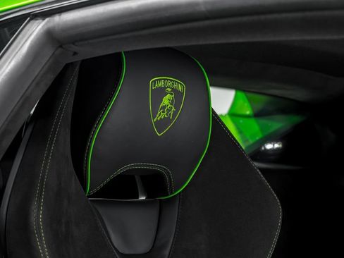 Used 2024 Lamborghini Huracan Tecnica RWD image 35