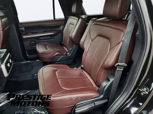 Used 2024 Ford Expedition Limited AWD/4WD image 25