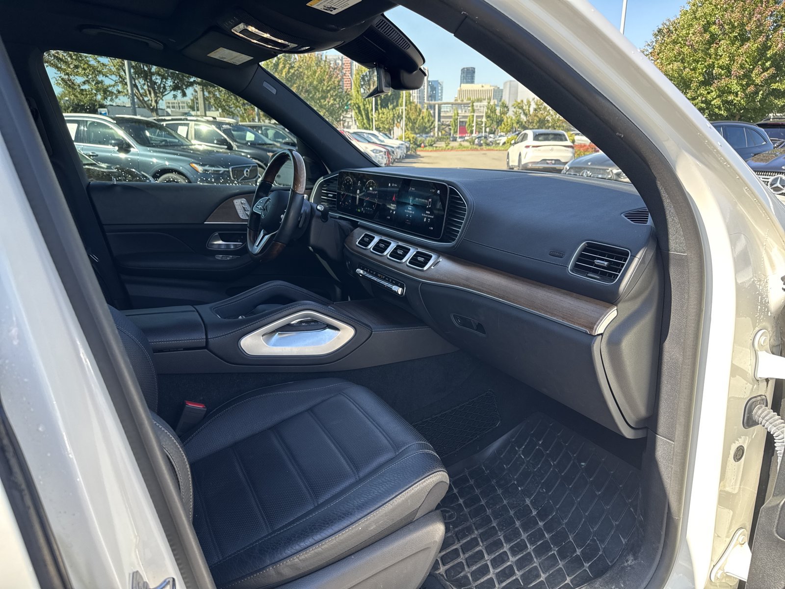 Used 2021 Mercedes-Benz GLS 580 4MATIC image 14