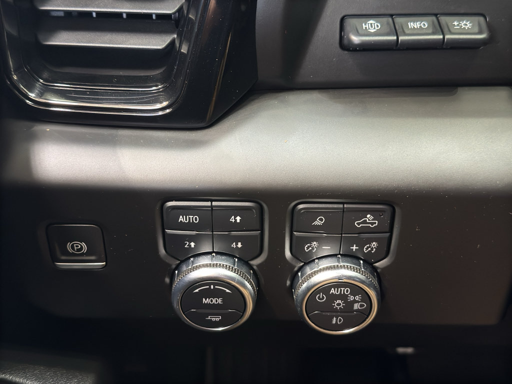 Used 2022 GMC Sierra 1500 AT4 w/ AT4 Premium Package AWD/4WD image 40