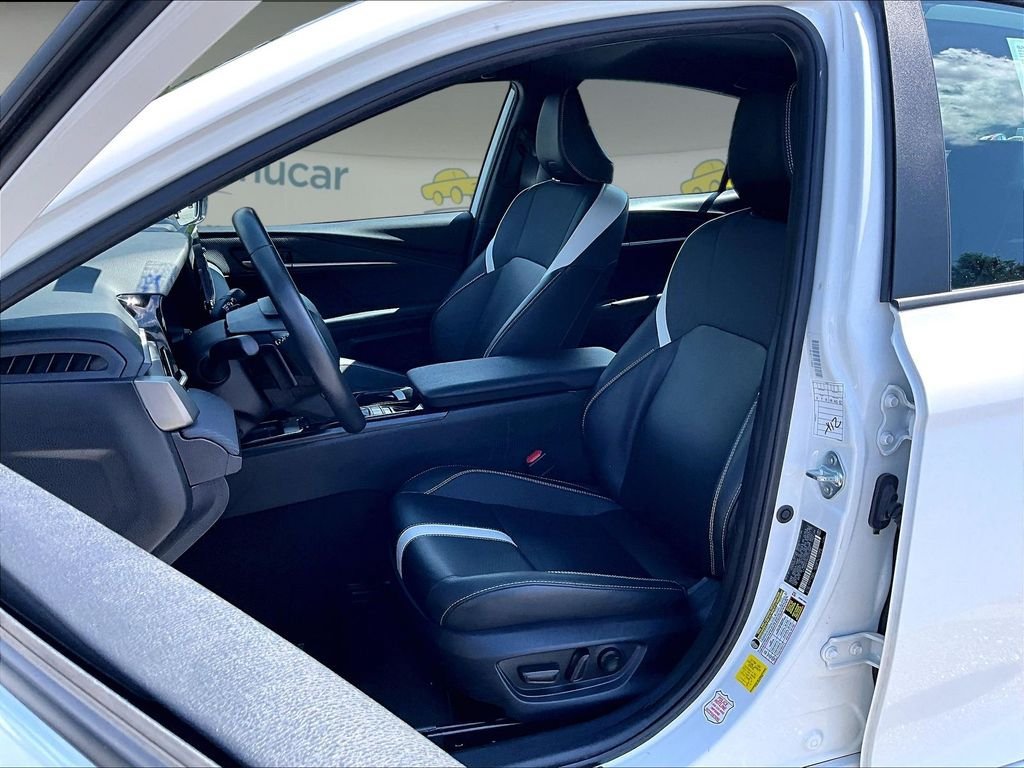 Used 2025 Toyota Camry SE FWD image 10
