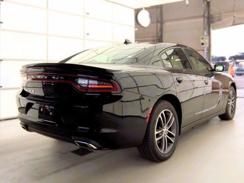Used 2019 Dodge Charger SXT AWD/4WD image 6