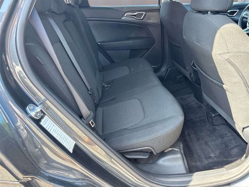 Used 2024 Kia Sportage LX image 14