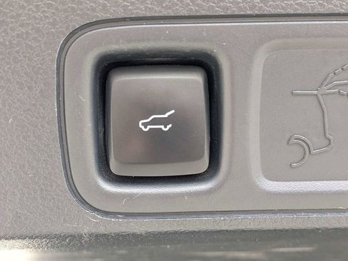 Used 2024 Ford Expedition XLT AWD/4WD image 12