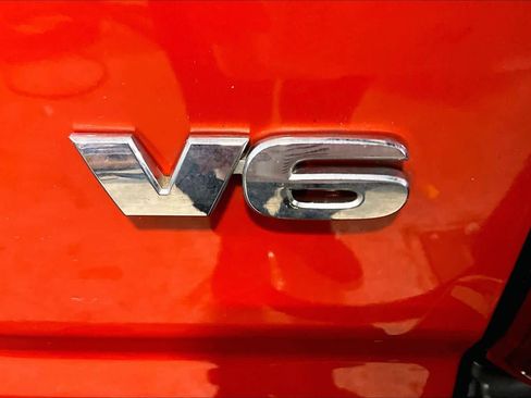 Used 2018 Toyota Tacoma SR5 image 28