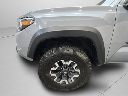 Used 2021 Toyota Tacoma TRD Off-Road w/ Technology Package image 3