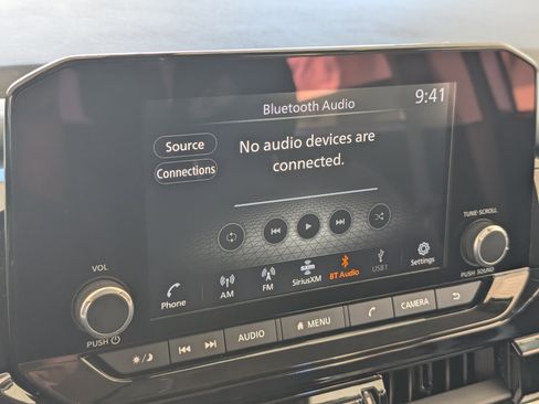 Used 2024 Nissan Pathfinder SV image 30