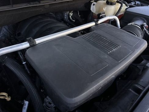 Used 2021 Chevrolet Tahoe Z71 w/ Z71 Signature Package AWD/4WD image 37