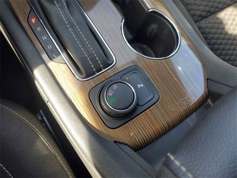 Used 2017 GMC Acadia SLE w/ Driver Alert Package I image 25