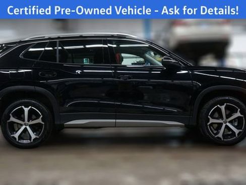 Certified 2025 Volkswagen Tiguan SE w/ Panoramic Sunroof Package image 8