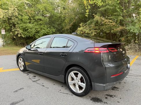 Used 2015 Chevrolet Volt w/ Enhanced Safety Package 1 image 4