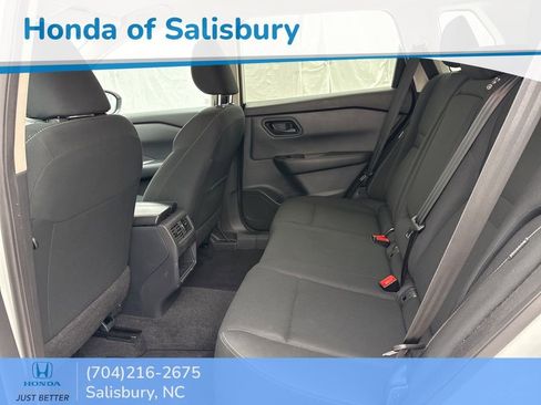 Used 2024 Nissan Rogue S image 13