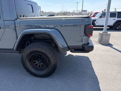 Used 2025 Jeep Gladiator Rubicon AWD/4WD image 10