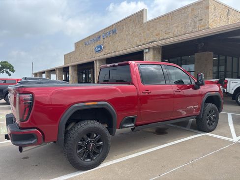 Used 2024 GMC Sierra 2500 AT4 w/ AT4 Premium Plus Package AWD/4WD image 5