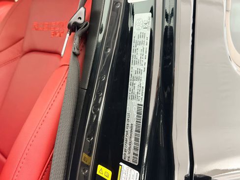 Used 2024 Jeep Wrangler Unlimited Rubicon 392 image 36