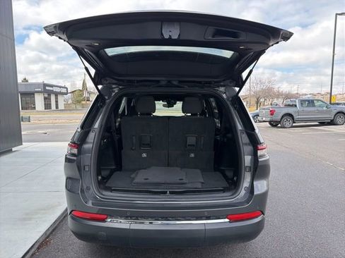 Used 2024 Jeep Grand Cherokee L Laredo w/ Trailer Tow Package AWD/4WD image 8