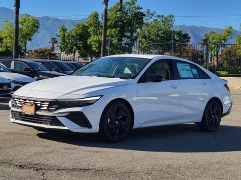 New 2026 Hyundai Elantra SEL Sport FWD image 2