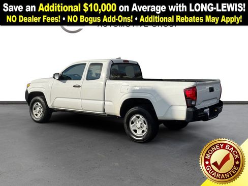 Used 2018 Toyota Tacoma SR image 4