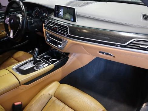 Used 2016 BMW 750i xDrive 750i xDrive image 28