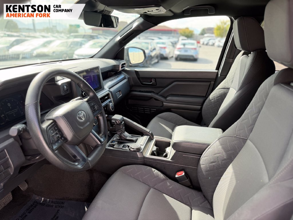 Used 2025 Toyota Tacoma SR5 AWD/4WD image 30