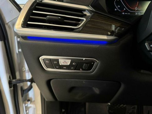 Used 2020 BMW X7 xDrive40i w/ Premium Package image 13