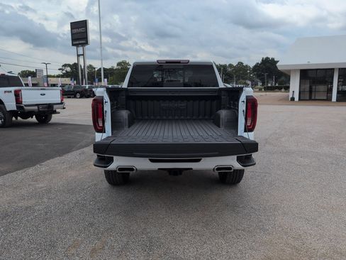 New 2026 GMC Sierra 1500 AT4 w/ AT4 Preferred Package AWD/4WD image 5