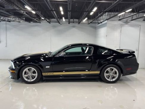 Used 2006 Ford Mustang GT Premium RWD image 4
