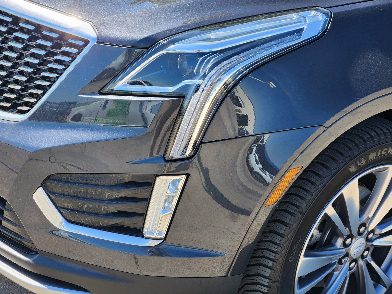 Used 2021 Cadillac XT5 Premium Luxury w/ LPO, Floor Liner Package FWD image 28