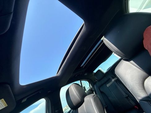 Used 2015 Lincoln MKS AWD w/ Equipment Group 201A image 24