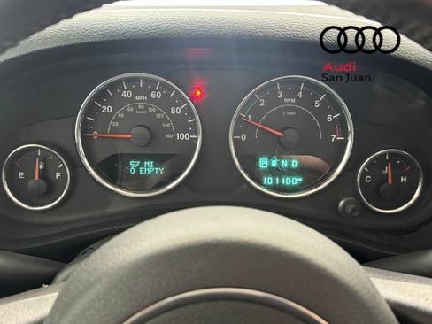 Used 2017 Jeep Wrangler Unlimited Rubicon w/ Connectivity Group AWD/4WD image 16