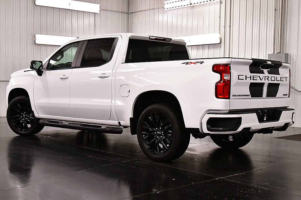 Used 2022 Chevrolet Silverado 1500 RST w/ Rally Edition AWD/4WD image 5