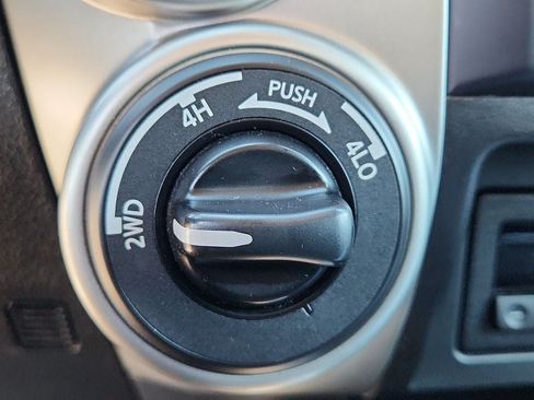 Used 2016 Nissan Titan PRO-4X AWD/4WD image 23