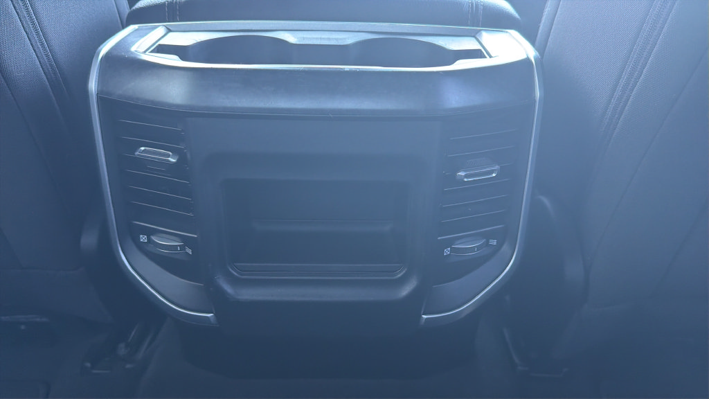 Used 2022 RAM 1500 Big Horn AWD/4WD image 11