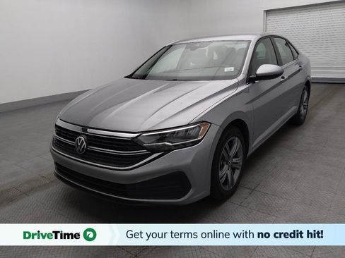Used 2024 Volkswagen Jetta SE image 1