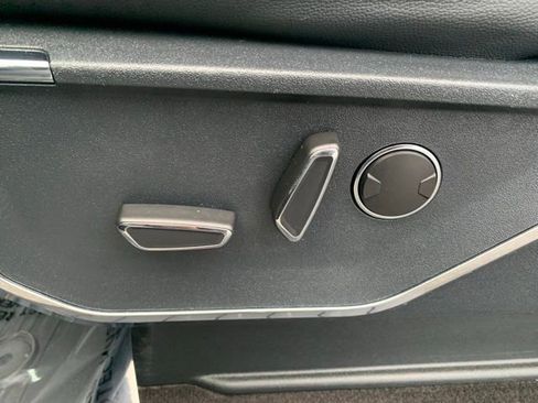 Certified 2022 Ford F150 Lariat w/ Equipment Group 502A High image 14