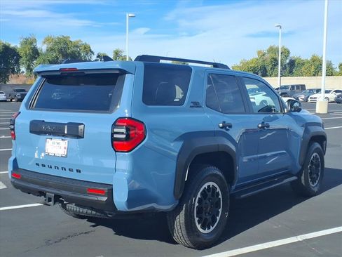 Certified 2025 Toyota 4Runner TRD Off-Road Premium image 4