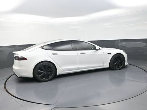 Used 2022 Tesla Model S image 30