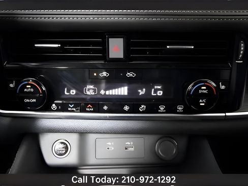 Used 2021 Nissan Rogue Platinum AWD/4WD image 18