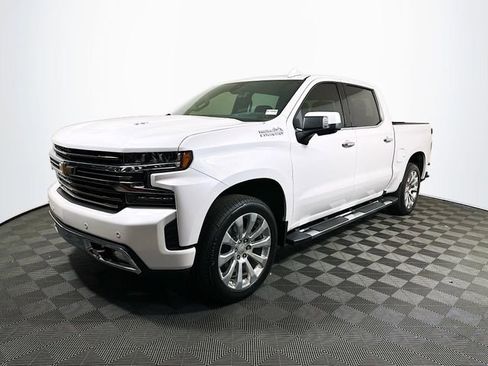Used 2022 Chevrolet Silverado 1500 High Country w/ Technology Package image 4