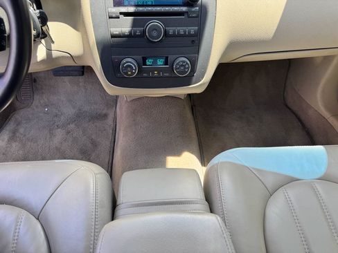 Used 2011 Buick Lucerne CXL FWD image 45
