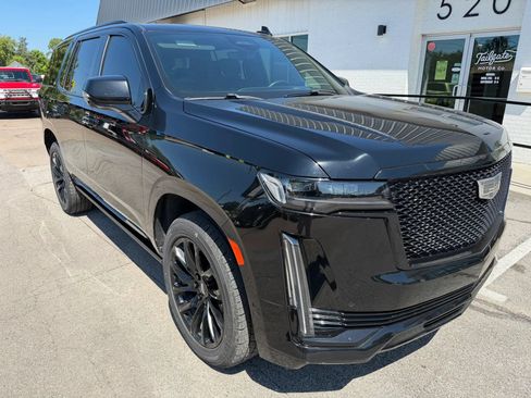 Used 2021 Cadillac Escalade Sport w/ Driver Assist Tech Package AWD/4WD image 2
