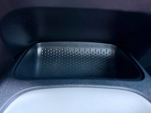 Used 2021 Toyota Corolla LE FWD image 39