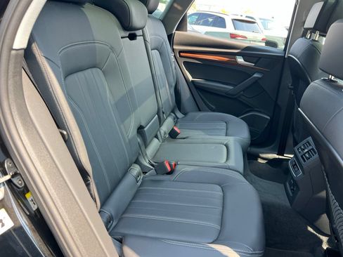 Used 2023 Audi Q5 2.0T Premium Plus w/ Premium Plus Package AWD/4WD image 38